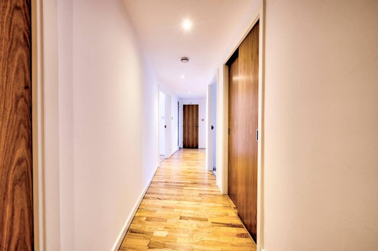 Altido Alluring 3Br Apt Near The Centre With Parking Edimburgo Esterno foto
