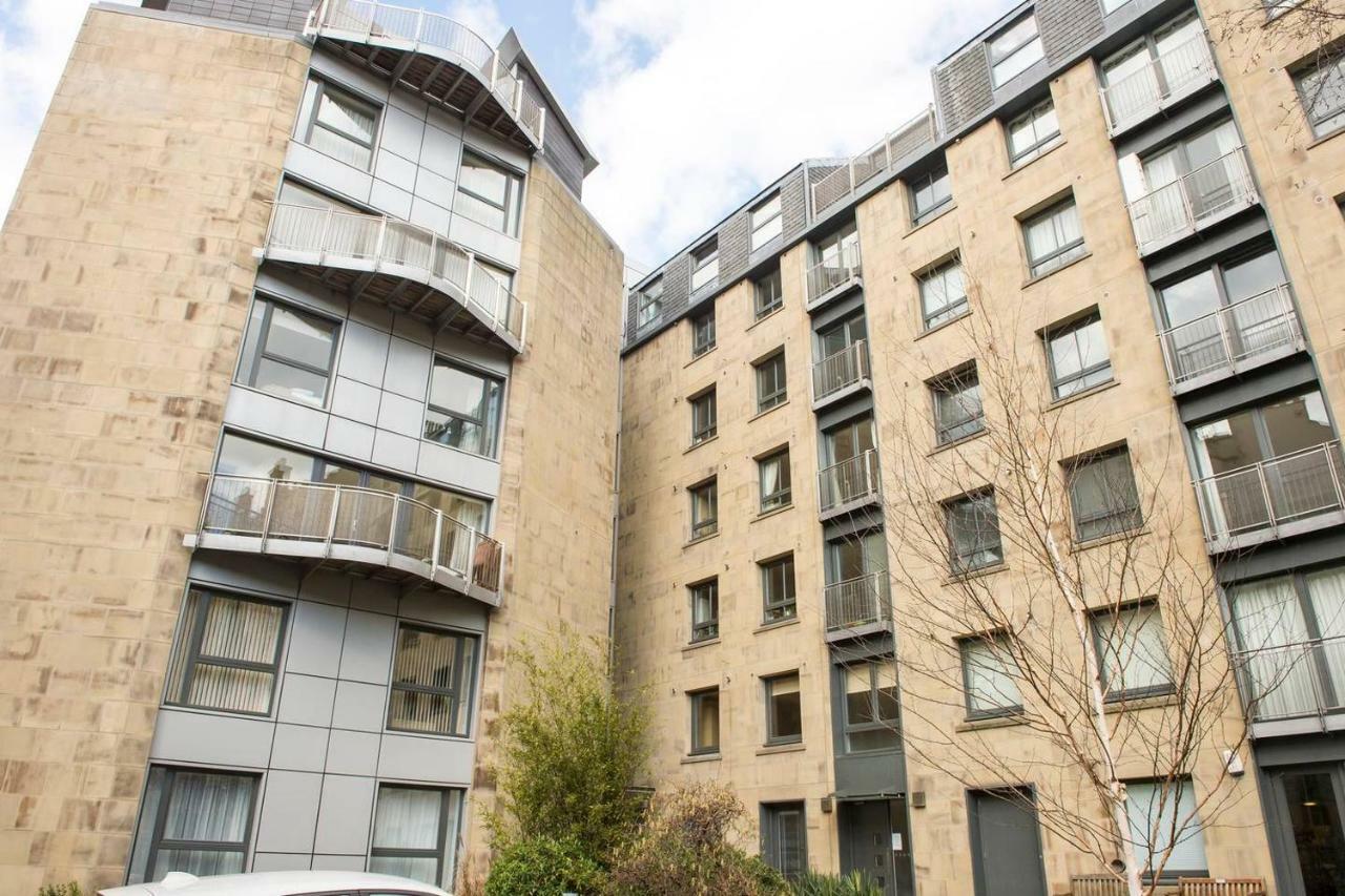 Altido Alluring 3Br Apt Near The Centre With Parking Edimburgo Esterno foto