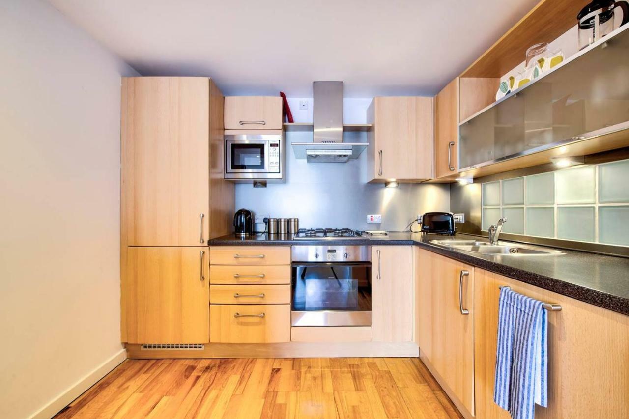 Altido Alluring 3Br Apt Near The Centre With Parking Edimburgo Esterno foto